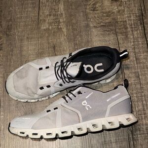 On Cloud 5 Shoes Women's US 10 Glacier White Waterproof On Running